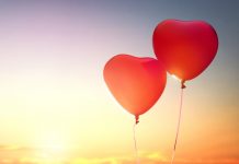 Feliz cumpleaños, ángel mío. Feliz cumpleaños, ángel mío.