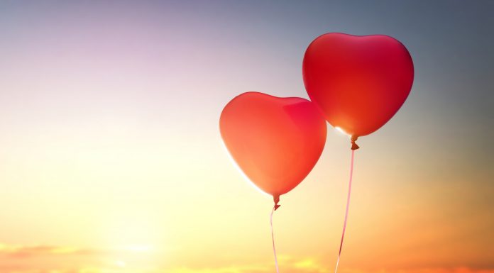 Feliz cumpleaños, ángel mío. Feliz cumpleaños, ángel mío.